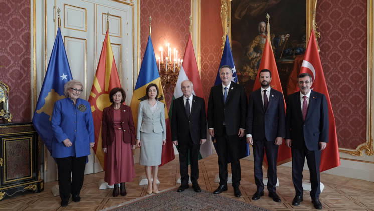 Turkish VP Cevdet Yilmaz in Budapest BUDAPEST, HUNGARY - OCTOBER 23: Turkish Vice President Cevdet Yilmaz attends the official commemoration programs held on the occasion of the 70th anniversary of the Hungarian Revolution and War of Independence in Budapest, Hungary on October 23, 2026. Yasin Baturhan Ergin Anadolu Budapest Hungary. Editorial use only. Please get in touch for any other usage.  Copyright: x2026xAnadoluxYasinxBaturhanxErginx