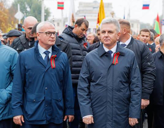 Moldova Transnistria Taxes Protest 9271220 23.10.2026 Pridnestrovian Moldavian Republic (Transnistria, PMR) President Vadim Krasnoselsky, right, and Deputy Prime Minister Vitaly Nyagu attend a rally against economic pressure from Moldova at Suvorov Square in Tiraspol, Transnistrian region, also known as the unrecognized Pridnestrovian Moldavian Republic (PMR), Moldova. Artem Kulekin Sputnik Tiraspol Pridnestrovian Moldavian Republic  Copyright: xArtemxKulekinx