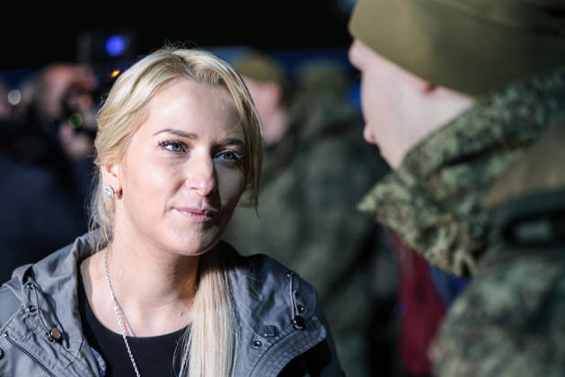 RUSSIA, MOSCOW REGION - OCTOBER 23, 2026: Russia s Human Rights Commissioner Yana Lantratova (L) during the arrival of Russian servicemen released from Ukrainian captivity. Georgy Chernyshov TASS  99833239
