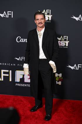 Pedro Pascal at arrivals for BEHEMOTH! Premiere at AFI FEST presented by Canva, TCL Chinese Theatre, Hollywood, CA, October 23, 2026. Photo By: Michael Mattes Everett Collection BEHEMOTH! Premiere at AFI FEST presented by Canva PUBLICATIONXNOTxINxCANxCHNxFRAxITAxJPNxNORxPOLxRUSxESPxUKxUSA