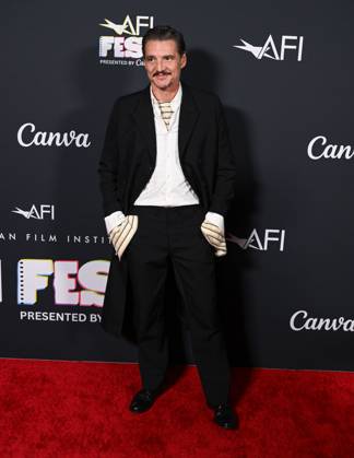 Pedro Pascal at arrivals for BEHEMOTH! Premiere at AFI FEST presented by Canva, TCL Chinese Theatre, Hollywood, CA, October 23, 2026. Photo By: Michael Mattes Everett Collection BEHEMOTH! Premiere at AFI FEST presented by Canva PUBLICATIONXNOTxINxCANxCHNxFRAxITAxJPNxNORxPOLxRUSxESPxUKxUSA