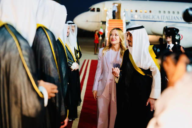 October 23, 2026, Kuwait City, Rome, Kuwait: Prime Minister Giorgia Meloni arrives for her meeting with the Emir of Kuwait, Sheikh Misha al Al-Ahmad Al-Jaber Al-Sabah, in Kuwait City. October 23, 2026 Kuwait City Kuwait  - ZUMAa289 20261023_zia_a289_533 Copyright: xUfficioxStampax xAgfx