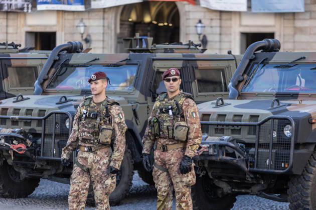 500 Italian soldiers deployed in Milan ahead of protest MILAN, ITALY – OCTOBER 24: 500 soldiers from the Folgore Parachute Brigade, one of the Italian Army’s elite units, have been deployed to patrol the city on the day an unauthorized demonstration against the high cost of living is set to take place in Milan, Italy, on October 23, 2026. This measure follows the destruction and looting that occurred in Milan the previous weekend during similar protests against the rising cost of living. Andrea Carrubba Anadolu Milan Italy. Editorial use only. Please get in touch for any other usage.  Copyright: x2026xAnadoluxAndreaxCarrubbax