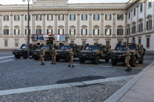 500 Italian soldiers deployed in Milan ahead of protest MILAN, ITALY – OCTOBER 24: 500 soldiers from the Folgore Parachute Brigade, one of the Italian Army’s elite units, have been deployed to patrol the city on the day an unauthorized demonstration against the high cost of living is set to take place in Milan, Italy, on October 23, 2026. This measure follows the destruction and looting that occurred in Milan the previous weekend during similar protests against the rising cost of living. Andrea Carrubba Anadolu Milan Italy. Editorial use only. Please get in touch for any other usage.  Copyright: x2026xAnadoluxAndreaxCarrubbax