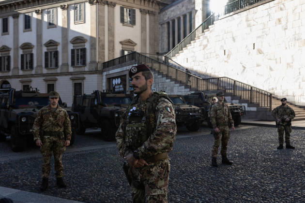500 Italian soldiers deployed in Milan ahead of protest MILAN, ITALY – OCTOBER 24: 500 soldiers from the Folgore Parachute Brigade, one of the Italian Army’s elite units, have been deployed to patrol the city on the day an unauthorized demonstration against the high cost of living is set to take place in Milan, Italy, on October 23, 2026. This measure follows the destruction and looting that occurred in Milan the previous weekend during similar protests against the rising cost of living. Andrea Carrubba Anadolu Milan Italy. Editorial use only. Please get in touch for any other usage.  Copyright: x2026xAnadoluxAndreaxCarrubbax