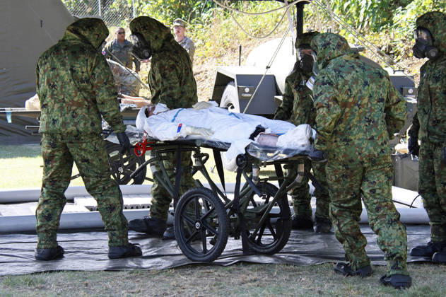 Soldiers from the Japan Self-Defense Forces and the German Bundeswehr are participating in a joint medical exercise at Iruma Air Base as part of the Japan-U.S. military exercise Keen Sword 27. Iruma, October 24, 2026 Foto:xK.xNarax xFuturexImagex sword_6005