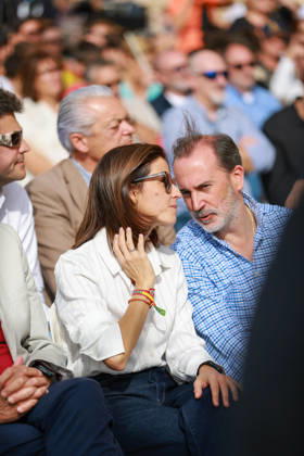 Abascal holds a public event in Palma. Vox’s candidate for the Congress of Deputies from the Balearic Islands, Maribel Cerezo, and the president of Vox Balearic Islands, Gabriel Le Senne, during a Vox public event as part of the pre-campaign for the general election on November 29, at La Seu de Mallorca, on October 24, 2026, in Palma de Mallorca, Mallorca, Balearic Islands, Spain. Abascal is the first leader of one of the major parties running in the general election to have announced public events in the Balearic Islands. OCTOBER 24, 2026. Tomàs Moyà. Palma de Mallorca, Mallorca, Isl. Palma de Mallorca, Mallorca, Spain  Copyright: xTomÃ sxMoyÃ x 7866499