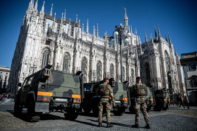 October 24, 2026, Milan, Mi, Italy: Army strikes Piazza Duomo. The city is under lockdown, preparing for the demonstrations planned for this afternoon. Piazza Duomo, October 24, 2026, Milan Milan Italy  - ZUMAa289 20261024_zia_a289_044 Copyright: xNicolaxMarfisix xAgfx