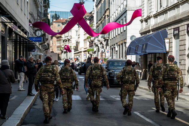 October 24, 2026, Milan, Mi, Italy: Army strikes in the Fashion District, Via Montenapoleone. The city is under lockdown, preparing for the demonstrations scheduled for the afternoon in Piazza Duomo, October 24, 2026, Milan. Milan Italy  - ZUMAa289 20261024_zia_a289_046 Copyright: xNicolaxMarfisix xAgfx