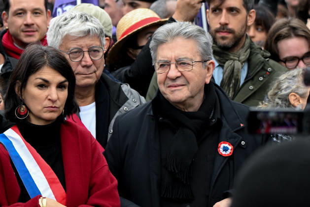 Jean-Luc Mélenchon: Demonstration in support of purchasing power, the protection of public services, and fiscal and social justice, held in Paris on October 24, 2026, as part of a nationwide call to action bringing together former members of the Yellow Vest movement, labor unions, and high school and college students. Lionel Urman, Bestimage, Paris, France  Copyright: xLIONELxURMANxx xBESTIMAGExLIONELxURMANxx xBESTIMAGEx