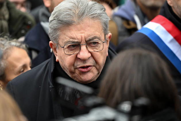 Jean-Luc Mélenchon: Demonstration in support of purchasing power, the protection of public services, and fiscal and social justice, held in Paris on October 24, 2026, as part of a nationwide call to action bringing together former members of the Yellow Vest movement, labor unions, and high school and college students. Lionel Urman, Bestimage, Paris, France  Copyright: xLIONELxURMANxx xBESTIMAGExLIONELxURMANxx xBESTIMAGEx