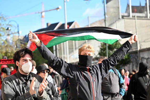 Protesters gather in Brussels to demonstrate against federal government policies BRUSSELS, BELGIUM - OCTOBER 24: Protesters gather at Albertine Square in Brussels, Belgium, on October 24, 2026, following calls from various civil society organizations, trade unions, and student groups to voice opposition to the federal government s economic policies, rising living costs, and proposed budget cuts to social welfare programs. The protest ended after police intervention. Dursun Aydemir Anadolu Brussels Belgium. Editorial use only. Please get in touch for any other usage.  Copyright: x2026xAnadoluxDursunxAydemirx