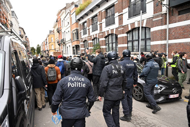 Protesters gather in Brussels to demonstrate against federal government policies BRUSSELS, BELGIUM - OCTOBER 24: Protesters gather at Albertine Square in Brussels, Belgium, on October 24, 2026, following calls from various civil society organizations, trade unions, and student groups to voice opposition to the federal government s economic policies, rising living costs, and proposed budget cuts to social welfare programs. The protest ended after police intervention. Dursun Aydemir Anadolu Brussels Belgium. Editorial use only. Please get in touch for any other usage.  Copyright: x2026xAnadoluxDursunxAydemirx