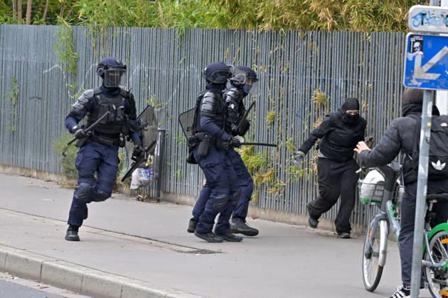 Clashes During The Yellow Vests Protest Act II - Lyon Clashes during the Yellow Vests Protest Act II In Lyon, France on 24 October 2026. Photo by ABACAPRESS.COM Lyon France  Copyright: xABACAx