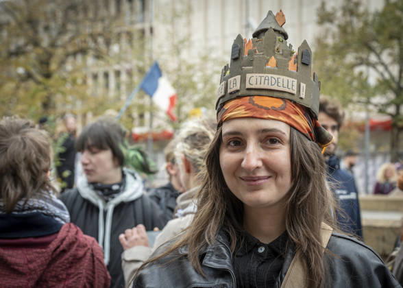October 24, 2026, Lorraine, Metz: Once again, several hundred people are demonstrating in Metz, France, on Saturday—students, university students, labor unions, and Yellow Vests gathered at the Place de la République. From there, they marched through the city center to the Centre Pompidou Metz. Escorted by a heavy police presence, the demonstration proceeded peacefull Protest241026001.jpg