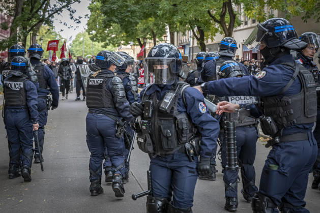 October 24, 2026, Lorraine, Metz: Once again, several hundred people are demonstrating in Metz, France, on Saturday—students, university students, labor unions, and Yellow Vests gathered at the Place de la République. From there, they marched through the city center to the Centre Pompidou Metz. Escorted by a heavy police presence, the demonstration proceeded peacefull Protest241026001.jpg