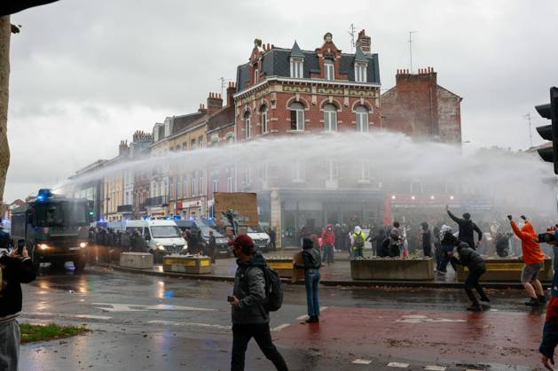 Protest, Act 2: PHOTOPQR, VOIX DU NORD, Thierry Thorel, October 24, 2026. Lille, October 24, 2026. Protest in the streets of the capital of Flanders, Act 2: Here, a clash between protesters and CRS officers. Photo by Thierry Thorel, La Voix du Nord, France, Oct. 24, 2026. Another day of protests this Saturday, and amid fears of renewed violence and looting, restrictions on freedom of movement and assembly have multiplied, drawing sharp criticism from civil liberties groups. Hauts-de-France, France  Copyright: xPHOTOPQR VOIXxDUxNORD MAXPPPxThierryxThorelx 20261024VDN7820 20261024VDN7820