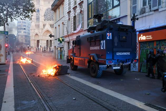 PROTESTS ON OCTOBER 24 PHOTOPQR LA PROVENCE Gilles Bader Marseille Oct. 24, 2026 Protests in Marseille throughout the day on October 24, 2026; end of the protest and clashes near Réformés, France, Oct. 24, 2026 Another day of protests this Saturday, and amid fears of renewed violence and looting, restrictions on freedom of movement and assembly have multiplied, drawing sharp criticism from civil liberties groups Marseille BdR France  Copyright: xPHOTOPQR LAxPROVENCE MAXPPPxGillesxBaderx 20261024PVL8150 20261024PVL8150
