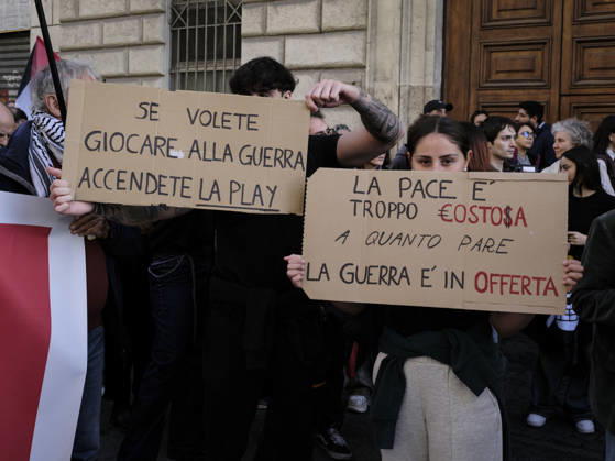 Rome Anti-War Demonstration Rome, Italy, October 24, 2026. Demonstrators take part in an anti-war march, under the slogan Fuori l™Italia dalla guerra (Keep Italy Out of the War). Protesters, opposing Italy™s involvement in wars, military rearmament and the Italian government™s policies. Rome Italy Copyright: xWWW.ANDREACALANDRA.COMx