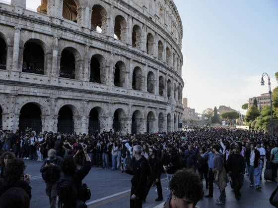 Rome Anti-War Demonstration Rome, Italy, October 24, 2026. Demonstrators take part in an anti-war march, under the slogan Fuori l™Italia dalla guerra (Keep Italy Out of the War). Protesters, opposing Italy™s involvement in wars, military rearmament and the Italian government™s policies. Rome Italy Copyright: xWWW.ANDREACALANDRA.COMx