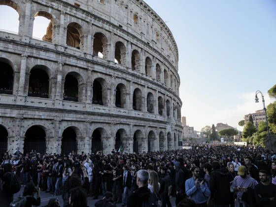 Rome Anti-War Demonstration Rome, Italy, October 24, 2026. Demonstrators take part in an anti-war march, under the slogan Fuori l™Italia dalla guerra (Keep Italy Out of the War). Protesters, opposing Italy™s involvement in wars, military rearmament and the Italian government™s policies. Rome Italy Copyright: xWWW.ANDREACALANDRA.COMx