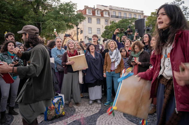 October 24, 2026, Lisbon, Lisbon, Portugal: Demonstrators take part in a protest organized by the Acampada de Lisboa housing movement, demanding affordable housing, limits on rising rents and an end to property speculation. The march takes place in central Lisbon, from Marques de Pombal to Rossio Square, following recent police removal of protest tents and the detention of 55 demonstrators during housing protests in the Portuguese capital. Lisbon Portugal - ZUMAr238 20261024_zip_r238_080 Copyright: xRicardoxRochax