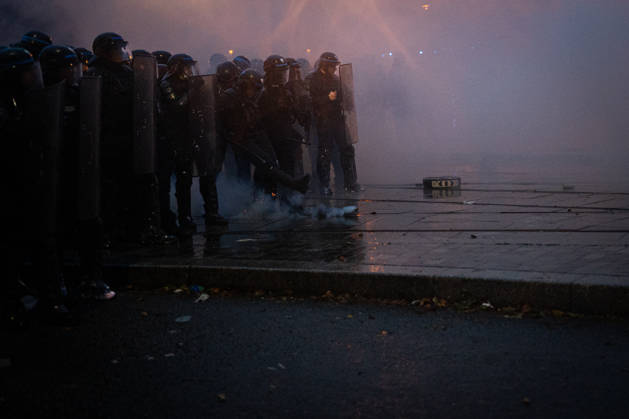 Demonstrators clash with police near Porte de Vincennes amid ongoing protests in Paris PARIS, FRANCE - OCTOBER 24: Demonstrators clash with police near Porte de vincennes during a demonstration amid ongoing social and political tensions in Paris, France, on October 24, 2026. Police use tear gas and high pressure water to disperse the crowd. Rachelle Papillon-Amblard Anadolu Paris France. Editorial use only. Please get in touch for any other usage.  Copyright: x2026xAnadoluxRachellexPapillon-Amblardx