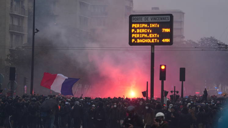 A demonstration against government policy wad held in Paris, France, on October 24, 2026. Protests follow last weekend s demonstrations, which were marked by violent clashes and widespread damage. (CTKxPhoto PavelxNemecek) CTKPhotoF202610240028001  CTKPhotoF202610240028001