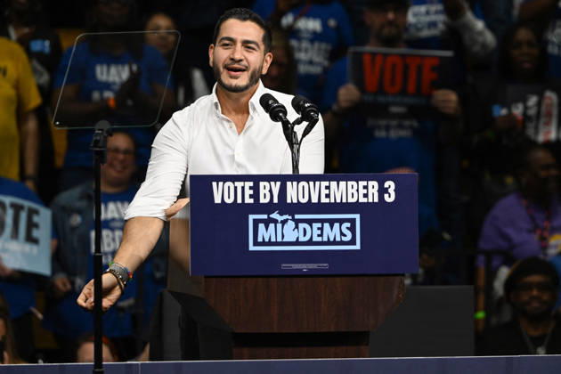 MI: Democrats Campaign in Detroit, Michigan Abdul El-Sayed, Democratic Nominee for United States Senate from Michigan, speaks at a Democratic candidates rally at Cass Technical High School in Detroit, Michigan, USA on Saturday, October 24, 2026. Winning US Senate and US House races in the swing state of Michigan is central to Democratic hopes to wrest power in both chambers of the US Congress from the Republicans. Photo by Kyle Mazza CNP ABACAPRESS.COM Detroit Michigan United States  Copyright: xCNP ABACAx