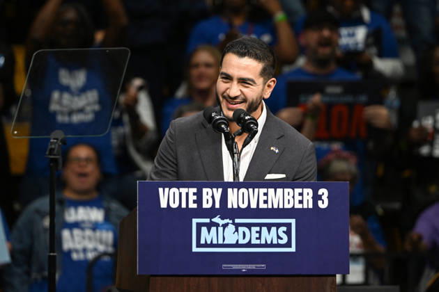MI: Democrats Campaign in Detroit, Michigan Abdul El-Sayed, Democratic Nominee for United States Senate from Michigan, speaks at a Democratic candidates rally at Cass Technical High School in Detroit, Michigan, USA on Saturday, October 24, 2026. Winning US Senate and US House races in the swing state of Michigan is central to Democratic hopes to wrest power in both chambers of the US Congress from the Republicans. Photo by Kyle Mazza CNP ABACAPRESS.COM Detroit Michigan United States  Copyright: xCNP ABACAx