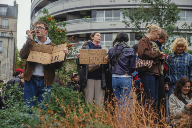 Paris Street Protest Demonstrators hold placards during a protest in Paris, France on October 24, 2026. Authorities deployed around 70,000 security personnel across France for renewed protests over the cost of living on October 24, after unrest a week earlier saw public buildings vandalized, hundreds of shops looted and about 2,700 people arrested. Paris Ile de France France Copyright: xDavoodxMaeilix