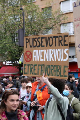 Yellow Vests Protest Act II - Paris Demonstration in favor of purchasing power, the protection of public services, and fiscal and social justice, in Paris on October 24, 2026 as part of a nationwide call for mobilisation bringing together former members of the Yellow Vest movement, labor unions, high school and university students. Photo by Florian Aventurier ABACAPRESS.COM Paris France  Copyright: xAvenetxPascal ABACAx