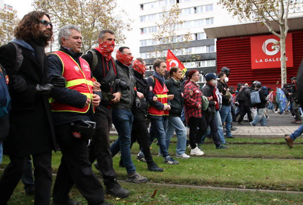 Yellow Vests Protest Act II - Paris Demonstration in favor of purchasing power, the protection of public services, and fiscal and social justice, in Paris on October 24, 2026 as part of a nationwide call for mobilisation bringing together former members of the Yellow Vest movement, labor unions, high school and university students. Photo by Florian Aventurier ABACAPRESS.COM Paris France  Copyright: xAvenetxPascal ABACAx