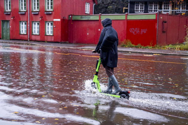 Boele Oslo 20261025 Heavy rain on Maridalsveien near Vulkan on Sunday morning Photo by Javad Parsa, NTB, Oslo, Norway lGKm98eI lM EDITORIAL USE ONLY Ref BNClGKm98eI lM jpg  Copyright: xJavadxParsax xNTBx