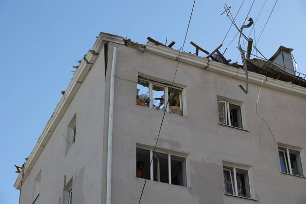 Aftermath of Ukrainian drone attack in Belgorod BELGOROD, RUSSIA - OCTOBER 25: A view of a damaged building following a Ukrainian drone attack in Belgorod, Russia, on October 25, 2026. Emergency teams inspect the affected area and assess the damage following the attack. Stringer Anadolu Belgorod Russia. Editorial use only. Please get in touch for any other usage.  Copyright: x2026xAnadoluxStringerx