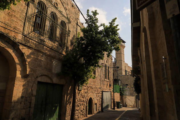 Hebron streets remain deserted as Israeli military restrictions enter third day HEBRON, WEST BANK, PALESTINE - OCTOBER 25: Streets remain deserted in Hebron in West Bank, Palestine on October 25, 2026, as Israeli forces continue to block all entrances and exits to the city and surrounding villages for a third consecutive day following a clash at a checkpoint that left two Palestinians and two Israeli soldiers dead. Amer Shallodi Anadolu Hebron West Bank. Editorial use only. Please get in touch for any other usage.  Copyright: x2026xAnadoluxAmerxShallodix
