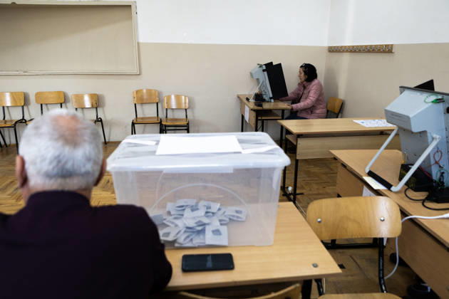 Presidential elections in Bulgaria SOFIA, BULGARIA - OCTOBER 25: Voters cast their ballots at a polling station during Bulgaria s presidential election in Sofia, Bulgaria, on October 25, 2026. A total of 27 presidential and vice-presidential candidate pairs are participating in the election. Hristo Vladev Anadolu Sofia Bulgaria. Editorial use only. Please get in touch for any other usage.  Copyright: x2026xAnadoluxHristoxVladevx