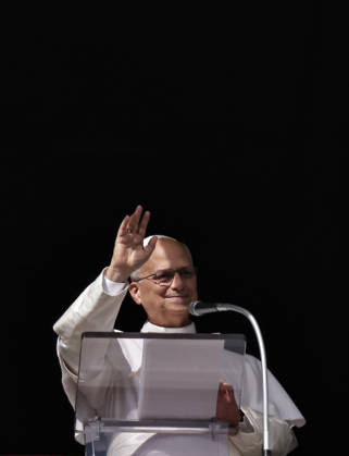 October 25, 2026. Vatican City - POPE LEO XIV delivers Angelus prayer in St. Peter s Square at the Vatican.. EvandroInetti_via ZUMA Wire Vatican City State - ZUMAi15_ 20261025_zaf_i15_005 Copyright: xEvandroxInettix
