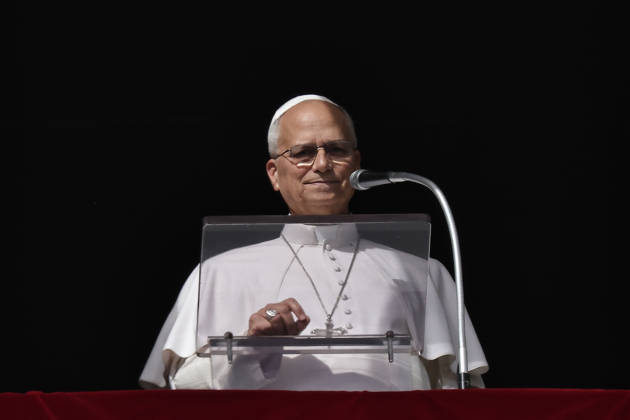 October 25, 2026. Vatican City - POPE LEO XIV delivers Angelus prayer in St. Peter s Square at the Vatican.. EvandroInetti_via ZUMA Wire Vatican City State - ZUMAi15_ 20261025_zaf_i15_004 Copyright: xEvandroxInettix