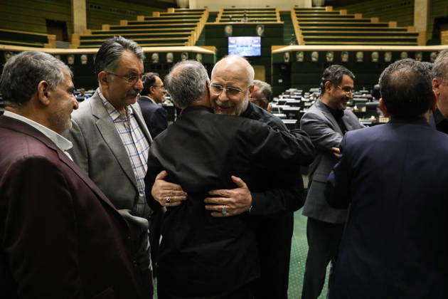 October 25, 2026, Tehran, Iran: Mohammad Bagher Ghalibaf embraces an older gray-haired man as several other lawmakers gather nearby at the Islamic Consultative Assembly in Tehran, Iran, on October 25, 2026. The Islamic Consultative Assembly resumed an open sitting in its Tehran chamber with a mix of in-person and remote participation, according to parliamentary reporting. Tehran Iran - ZUMAi98_ 20261025_zih_i98_043 Copyright: xIcanax