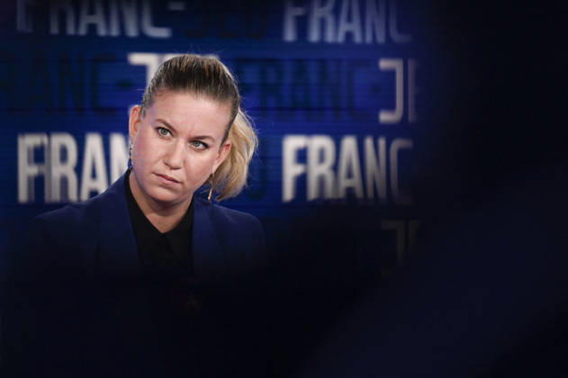 Mathilde Panot on Franc Jeu - Paris French deputy and President of La France Insoumise (LFI) parliamentary group Mathilde Panot poses for pictures for Franc Jeu on France 2 channel in Paris, France on October 25, 2026. Photo by Stephane Le Tellec ABACAPRESS.COM Paris France Copyright: xLexTellecxStephane ABACAx