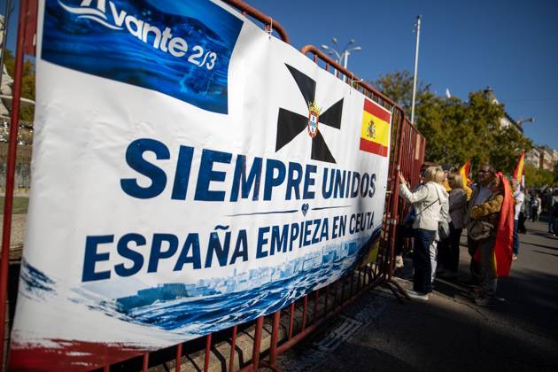 October 25, 2026, Madrid, Madrid, Spain: MADRID, SPAIN OCTOBER 25, 2026: Thousands of people in Madrid have rallied in support of the demands made by women from Ceuta known locally as caballas who are calling for a return to normalcy in the autonomous city. Madrid Spain - ZUMAq101 20261025_zna_q101_110 Copyright: xC.xCarvajalx