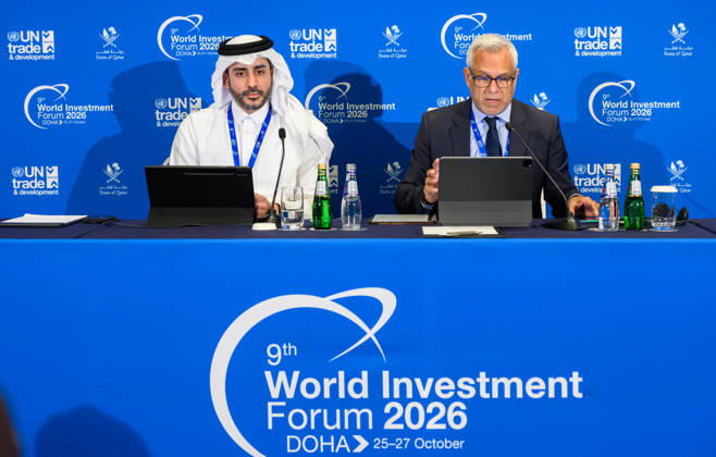 October 25, 2026, Doha, Qatar: Marcelo Risi, (R) Senior Communications Officer at UN Trade and Development (UNCTAD), and Hamad Mohammed Al-Nasr, (L) Director of Trade Development and Investment Promotion at Qatar s Ministry of Commerce and Industry, attend a press conference before the opening of 9th World Investment Forum (WIF 2026). The three-day summit, organized by United Nations Conference on Trade and Development Doha Qatar  - ZUMAs197 20261025_aaa_s197_131 Copyright: xNoushadxVariyattiyakkalx