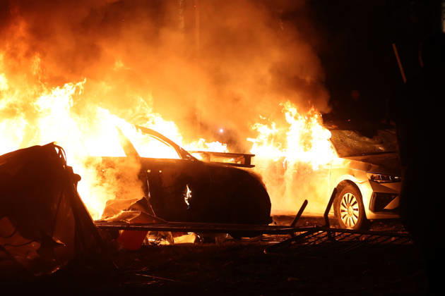 26.10.2026 Belgrade(Serbia) Politics Life Reactions after the election results The fall of the totalitarian regime after 14 years and the change of government Cars are burning in front of the presidency building Vatra u cacilendu ispred zgrade predsednistva