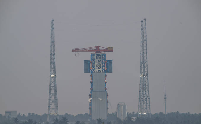 WENCHANG, CHINA - OCTOBER 25: A Long March 8A Y12 carrier rocket launches the Satellite Internet Low Orbit 28 Group satellites at the Hainan Commercial Spaceport on October 25, 2026 in Wenchang, Hainan Province of China. The satellites successfully entered their predetermined orbit.  Copyright: xVCGx 111676918372