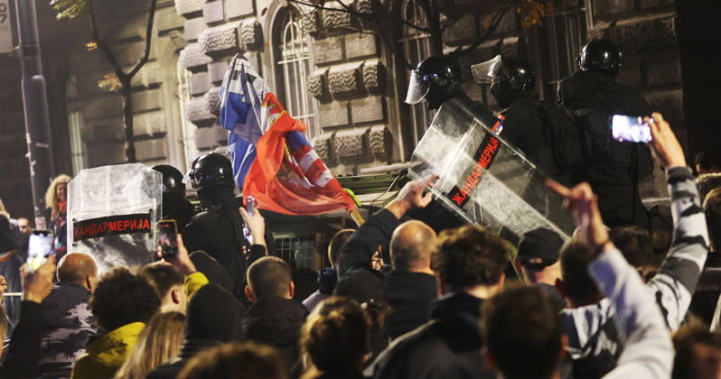 25.10.2026 Belgrade(Serbia) Politics Life Reactions after the election results The fall of regime after 14 years and the change of authorities government People angry at riot police in retreation
