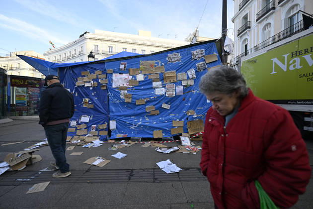Tent protest at Sol Square in Madrid marks its first month MADRID, SPAIN - OCTOBER 26: A view of the area where Spaniards continue a tent protest at Sol Square, launched on September 26 to call on the central and regional governments to find solutions to the country s housing crisis, as the protest marks its first month in Madrid, Spain, on October 26, 2026. Burak Akbulut Anadolu Madrid Spain. Editorial use only. Please get in touch for any other usage. Copyright: x2026xAnadoluxBurakxAkbulutx