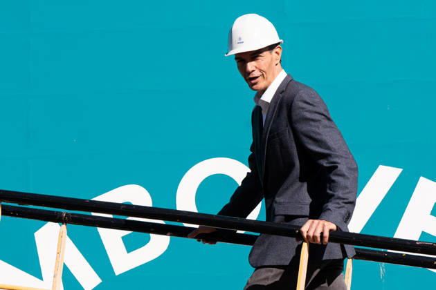 Sánchez Visits the Armón Shipyard and Baleària’s G034 Ferry in Gijón Prime Minister Pedro Sánchez during a visit to the Armón Shipyard on October 26, 2026, in Gijón, Asturias, Spain. Sánchez visited the shipyard to see Baleària’s G034 ferry firsthand, the shipping company’s first 87-meter-long aluminum high-speed catamaran ferry with 100% electric propulsion, equipped with a high-capacity battery system, October 26, 2026, Spain  Copyright: xJuanxVegax 7870809