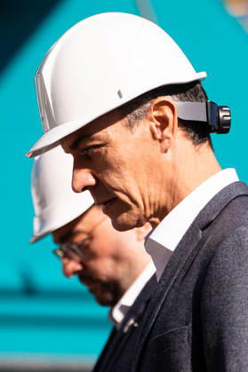 Sánchez Visits the Armón Shipyard and Baleària’s G034 Ferry in Gijón Prime Minister Pedro Sánchez during a visit to the Armón Shipyard on October 26, 2026, in Gijón, Asturias, Spain. Sánchez visited the shipyard to see Baleària’s G034 ferry firsthand, the shipping company’s first 87-meter-long aluminum high-speed catamaran ferry with 100% electric propulsion, equipped with a high-capacity battery system, October 26, 2026, Spain  Copyright: xJuanxVegax 7870810