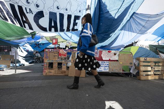 RECORD DATE NOT STATED Tent protest at Sol Square in Madrid marks its first monthl, Madrid, Spain – 26 Oct 2026 A view of the area where Spaniards continue a tent protest at Sol Square, launched on September 26 to call on the central and regional governments to find solutions to the country s housing crisis, as the protest marks its first month in Madrid, Spain Madrid Spain Copyright: xAtilanoxGarciax xSOPAxImagesx Atilano-Garcia-1461832